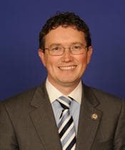 Official portrait of Thomas Massie