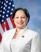 Official portrait of Jennifer L. McClellan