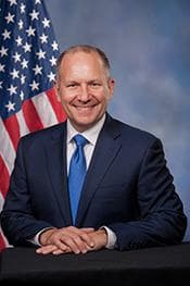 Official portrait of Lloyd Smucker